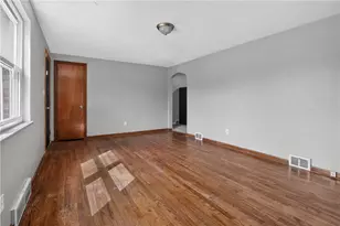 93 W Bruceton Rd, Pittsburgh, PA 15236 - Photo 11