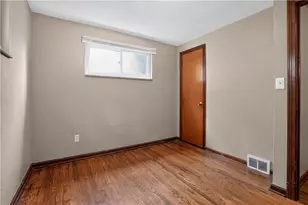93 W Bruceton Rd, Pittsburgh, PA 15236 - Photo 21