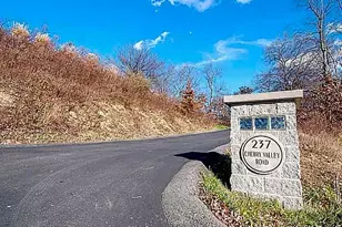 237 Cherry Valley Rd, Clinton Township, PA 16056 - Photo 1