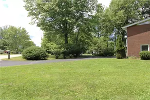 331 Roberts Ln, Neshannock Township, PA 16105 - Photo 35