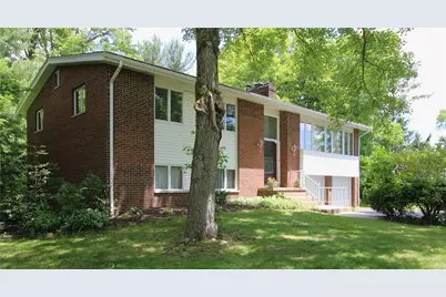 331 Roberts Ln, Neshannock Township, PA 16105 - Photo 3