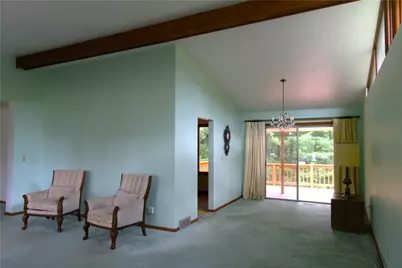 331 Roberts Ln, Neshannock Township, PA 16105 - Photo 11