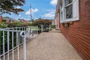 2422 Silver Oak Pl, Pittsburgh, PA 15220 - Photo 3
