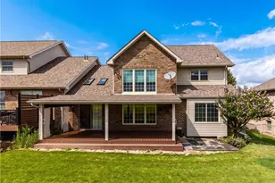 1027 Blackthorne Dr, Penn Twp, PA 15644 - Photo 3