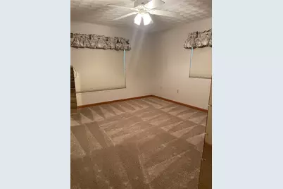1027 Blackthorne Dr #A, Penn Twp, PA 15644 - Photo 19