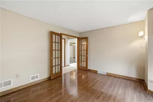 1027 Blackthorne Dr, Penn Twp, PA 15644 - Photo 21