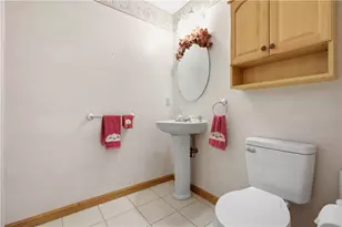 1027 Blackthorne Dr, Penn Twp, PA 15644 - Photo 19