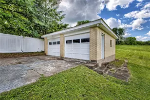 4373 State Rte 136, Hempfield Township, PA 15601 - Photo 9