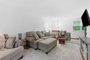 239 Golden Gate Dr, Verona, PA 15147 - Photo 3