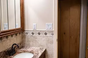 1092 Williams Dr, Washington Township, PA 15012 - Photo 15