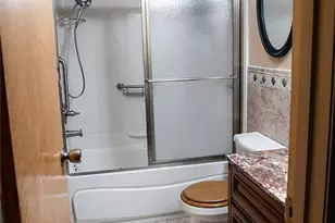 1092 Williams Dr, Washington Township, PA 15012 - Photo 7
