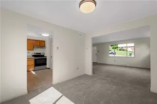 238 Santa Fe Dr, Bethel Park, PA 15102 - Photo 5