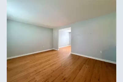 204 Glengarry Dr, Moon/Crescent Twp, PA 15108 - Photo 3