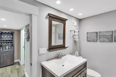 930 Crestview Dr, Ellwood City, PA 16117 - Photo 23