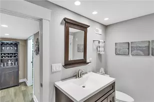 930 Crestview Dr, Ellwood City, PA 16117 - Photo 23