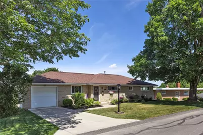 930 Crestview Dr, Ellwood City, PA 16117 - Photo 35