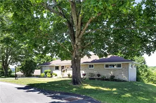 930 Crestview Dr, Ellwood City, PA 16117 - Photo 35