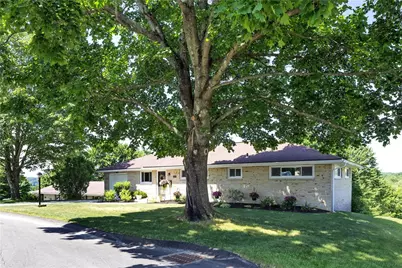 930 Crestview Dr, Ellwood City, PA 16117 - Photo 35