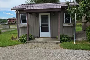 19 S Oak St, Fairchance, PA 15436 - Photo 7