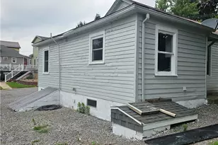 124 Mt Air Rd, North Beaver Township, PA 16102 - Photo 9