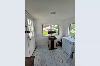 111 McCandless Ave, Twp of But NW, PA 16001 - Photo 11