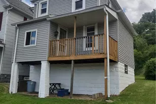516 Division Ave, Ellwood City, PA 16117 - Photo 21
