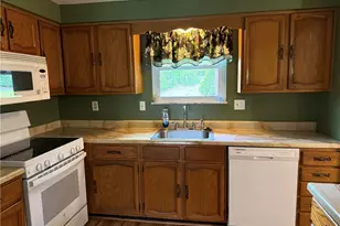 2805 Knights Ct, Lower Burrell, PA 15068 - Photo 11