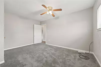 2734 Philadelphia Ave, Pittsburgh, PA 15216 - Photo 13