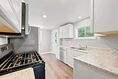 2734 Philadelphia Ave, Pittsburgh, PA 15216 - Photo 11