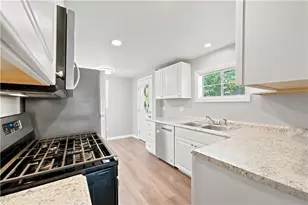 2734 Philadelphia Ave, Pittsburgh, PA 15216 - Photo 11