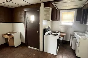 713 Monroe St, New Castle, PA 16101 - Photo 9