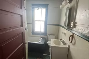 824 Franklin Ave, New Castle, PA 16101 - Photo 17