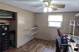 1037 6th St, Jefferson Hills, PA 15088 - Photo 21