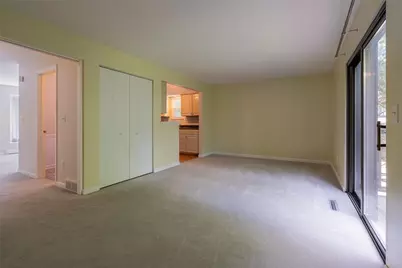 221 Woodbridge Ct, Ross Twp, PA 15237 - Photo 3