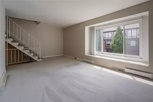 221 Woodbridge Ct, Ross Twp, PA 15237 - Photo 11