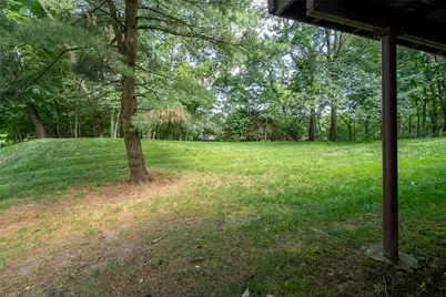 221 Woodbridge Ct, Ross Twp, PA 15237 - Photo 27