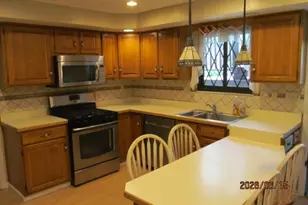 1648 Queens Dr, South Park, PA 15129 - Photo 9