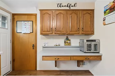 4755 Woodhill Dr, Munhall, PA 15120 - Photo 13
