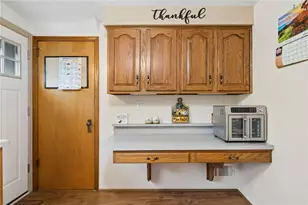 4755 Woodhill Dr, Munhall, PA 15120 - Photo 13