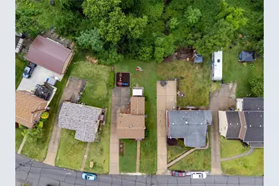 4755 Woodhill Dr, Munhall, PA 15120 - Photo 35