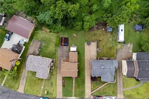 4755 Woodhill Dr, Munhall, PA 15120 - Photo 35