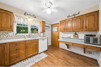 4755 Woodhill Dr, Munhall, PA 15120 - Photo 11