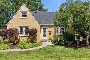 1100 Raven Dr, Scott Township, PA 15243 - Photo 1