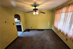 248 Johnston Rd, Pittsburgh, PA 15235 - Photo 3