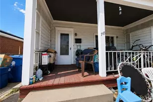 718 Bennett St, McKeesport, PA 15132 - Photo 1