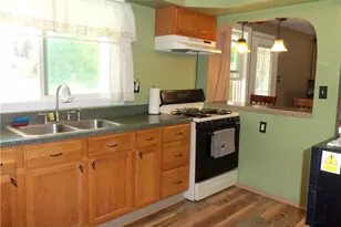 407 Grandview Ave, Monongahela, PA 15063 - Photo 9