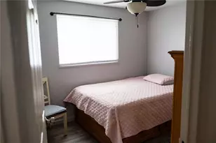 320 Glencoe Dr, West Mifflin, PA 15122 - Photo 33