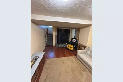 320 Glencoe Dr, West Mifflin, PA 15122 - Photo 17
