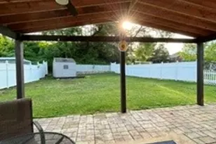 320 Glencoe Dr, West Mifflin, PA 15122 - Photo 3