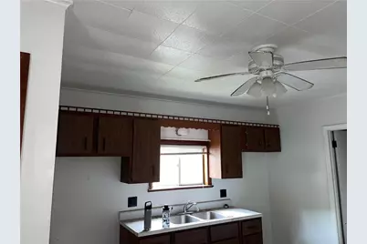 401 Euclid Ave, Glassport, PA 15045 - Photo 3